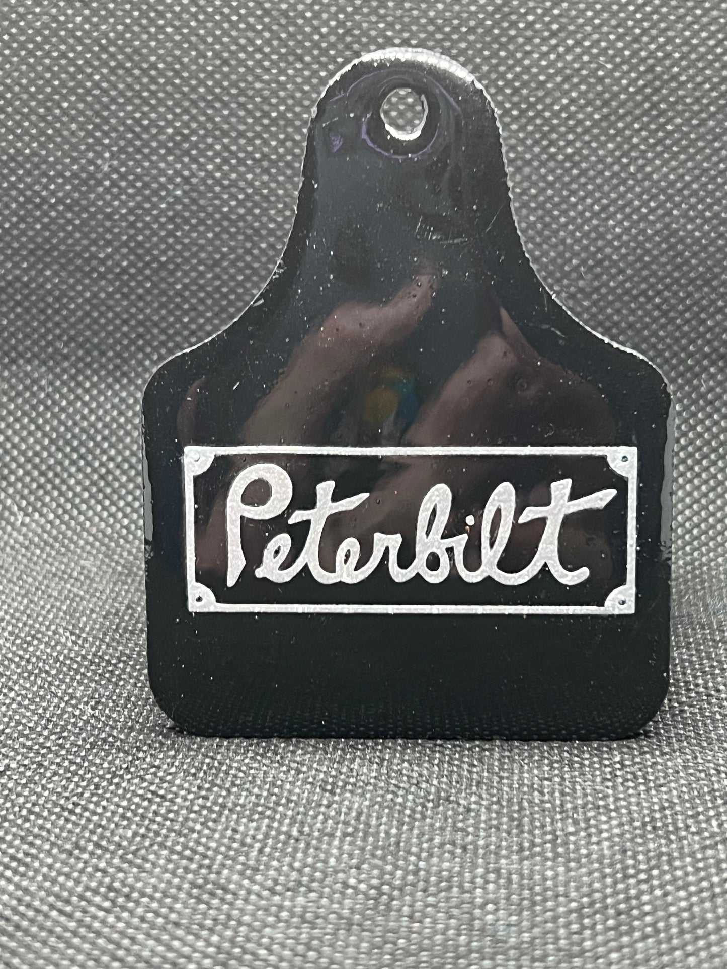 1085 Peterbilt Black Matte Keychain