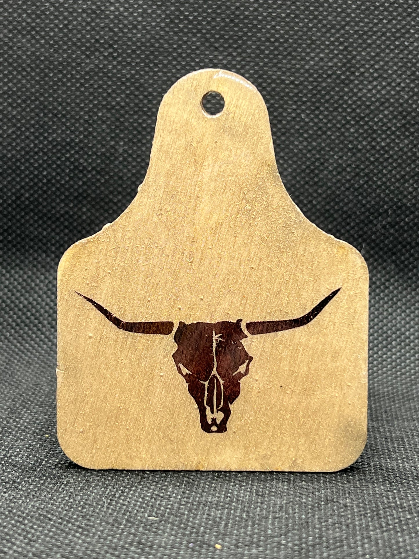 1059 Cattle Trailer Cowskull Metallic Keychain