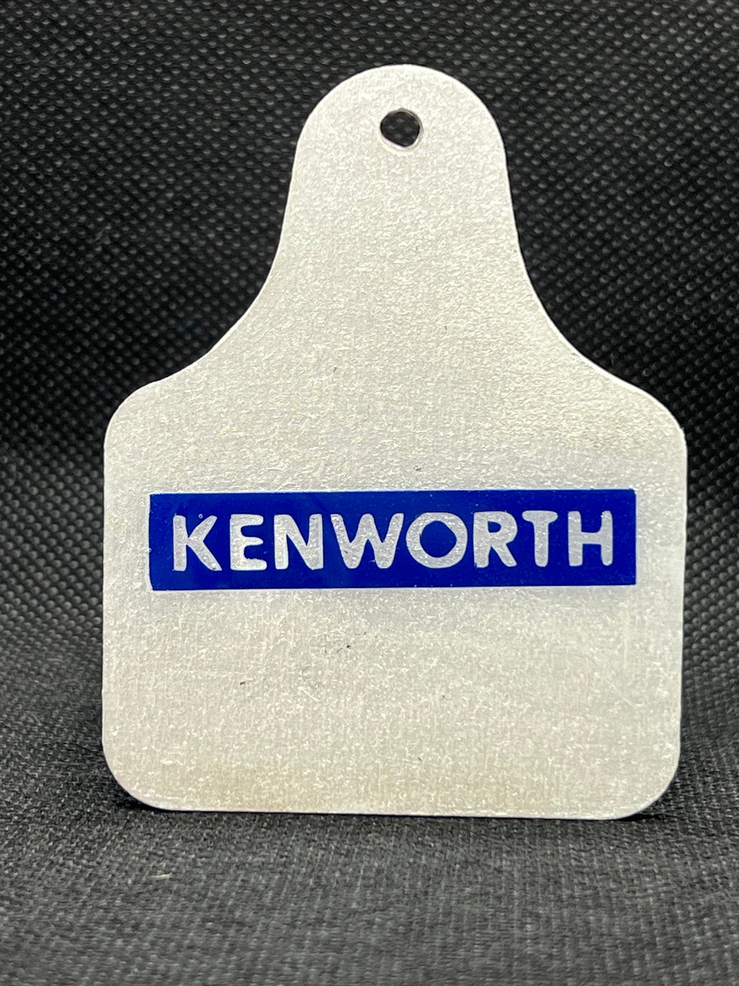 1036 Kenworth Cowskull Keychain